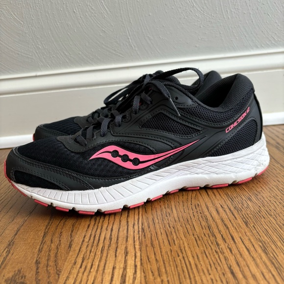Sold Saucony Cohesion 12 Running Shoe Dark Grey & Pink Womens Size 11 - Picture 12 of 14